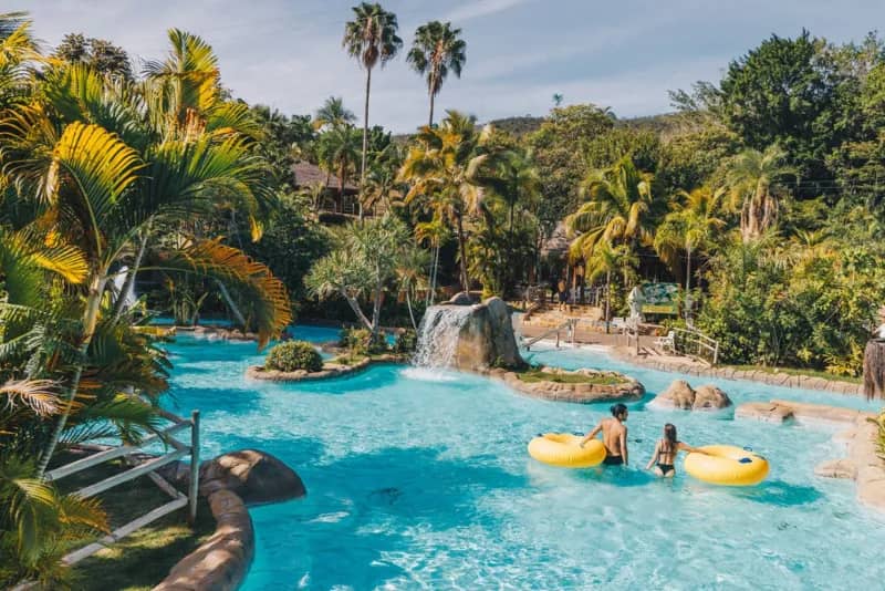 Foto do rio lento no Hot Park
