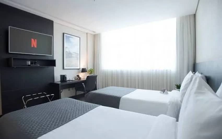 Hotel Park Tower - foto 1
