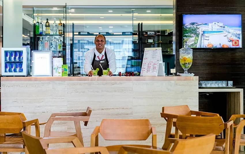 Foto do bar no Arena Leme Hotel