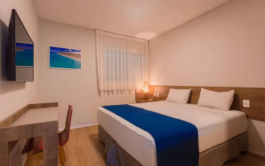 Foto do quarto de casal no verano pajuçara by tropicalis