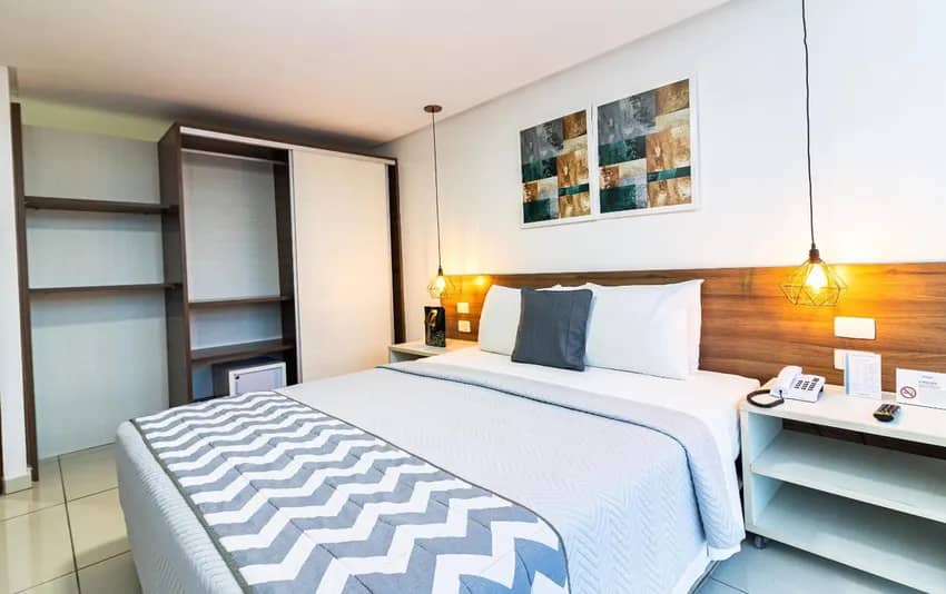 Foto do quarto e decoração no Nobile Suítes Tambaú