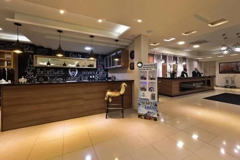Foto do bar no Sky Premium Hotel