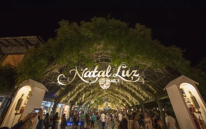 Rua Coberta Natal Luz em Gramado no Natal Luz - Gramado | Saída São Paulo